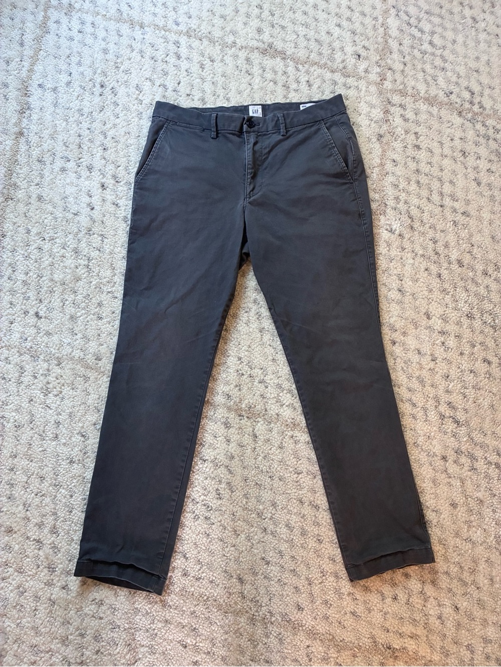 Men’s Gap Essential Khakis size 32x30